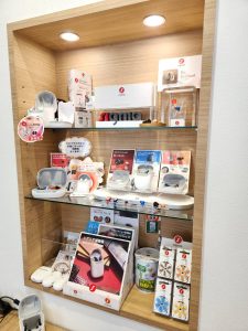 メガネのプリンス茅ヶ崎店の店内ディスプレイ
