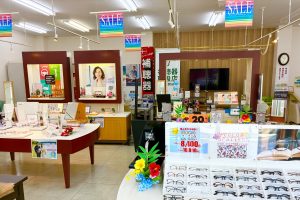 アイアイメガネ吉田店の店内の様子