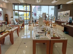 株式会社トム・フクダ西岐波店の店内